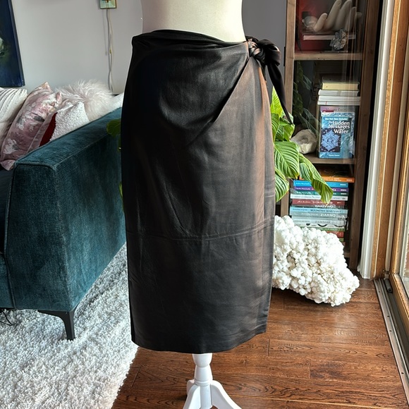 DVF Black Midi Skirt - Picture 9 of 16